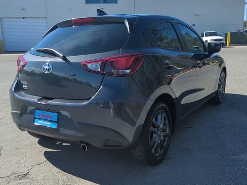 Used 2020 Toyota Yaris LE image 13