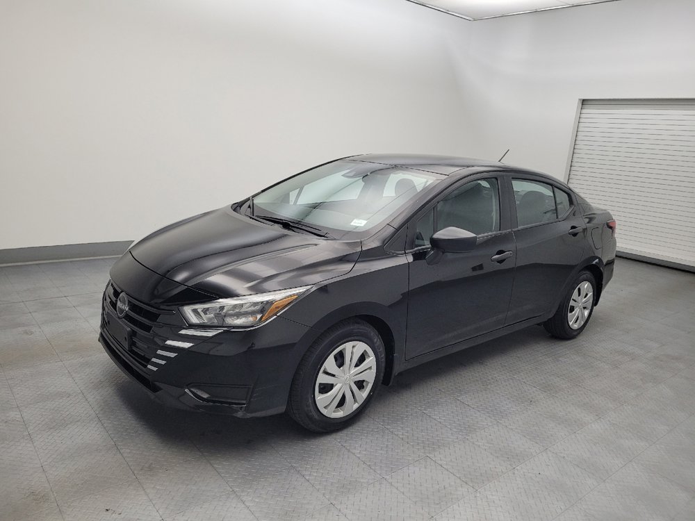 Used 2025 Nissan Versa S w/ Trunk Package FWD image 2