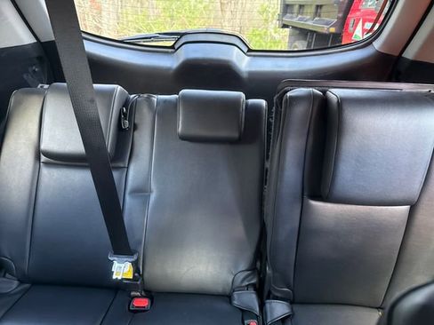 Used 2019 Toyota Highlander XLE AWD/4WD image 27