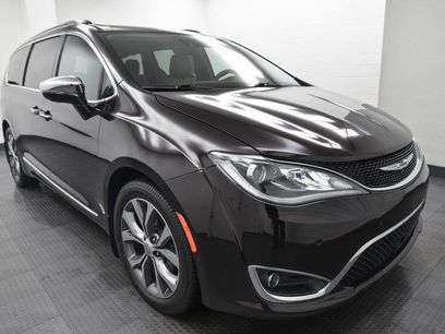 Used 2017 Chrysler Pacifica Limited