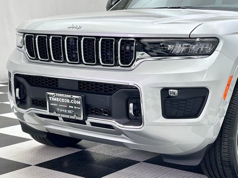 New 2025 Jeep Grand Cherokee Overland w/ Adv Protech Group III image 5