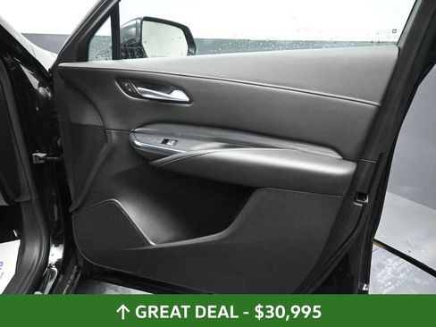 Used 2025 Cadillac XT4 Premium Luxury image 21