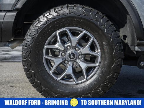 Used 2025 Ford Bronco Badlands image 20