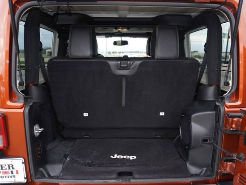 Used 2014 Jeep Wrangler Sahara w/ Dual Top Group image 26