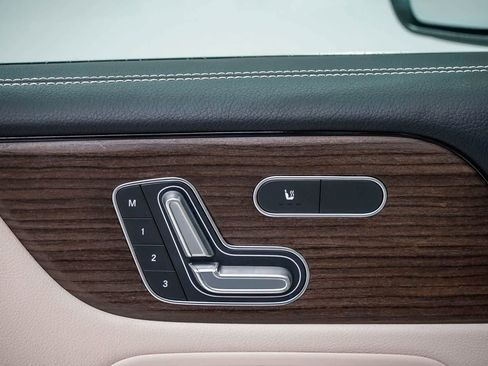 Used 2026 Mercedes-Benz GLB 250 image 20