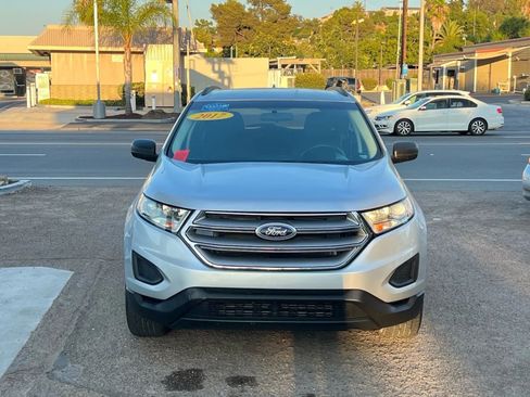 Used 2017 Ford Edge SE FWD image 4