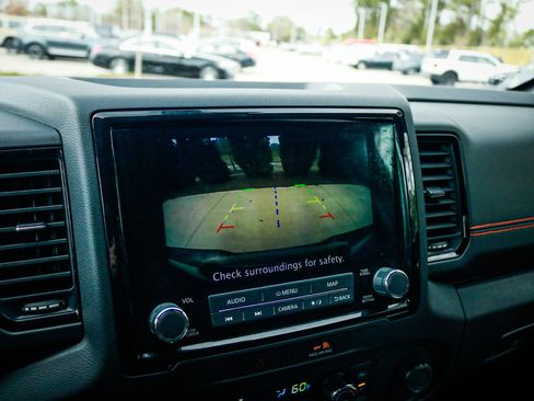 Used 2023 Nissan Frontier PRO-4X w/ Technology Package image 25