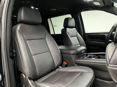 Used 2025 Chevrolet Suburban LT w/ Comfort Package image 58