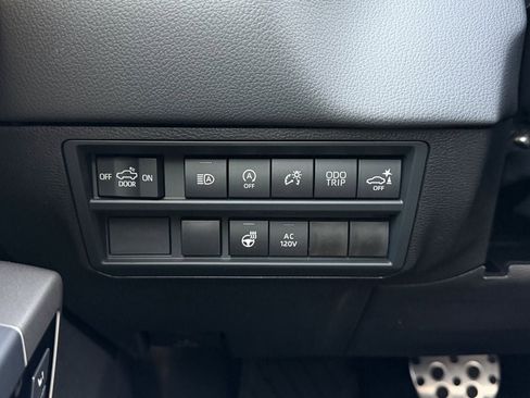 New 2026 Toyota Tundra Limited AWD/4WD image 21