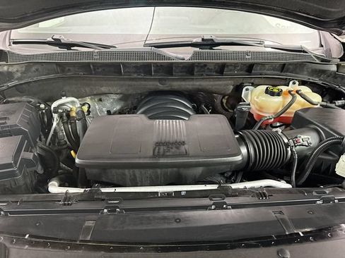 Used 2021 Chevrolet Suburban Z71 AWD/4WD image 31