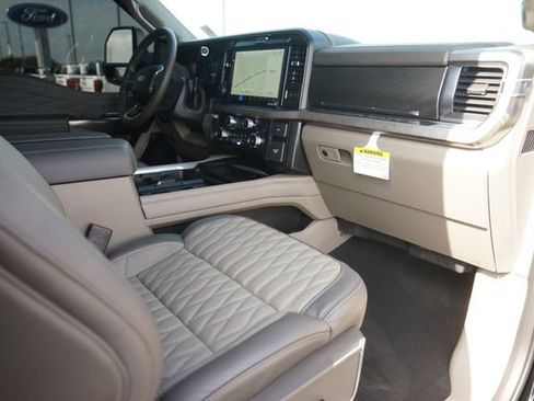 Used 2026 Ford F250 Platinum w/ Platinum Plus Package AWD/4WD image 18