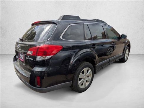 Used 2010 Subaru Outback 2.5i Premium AWD/4WD image 4