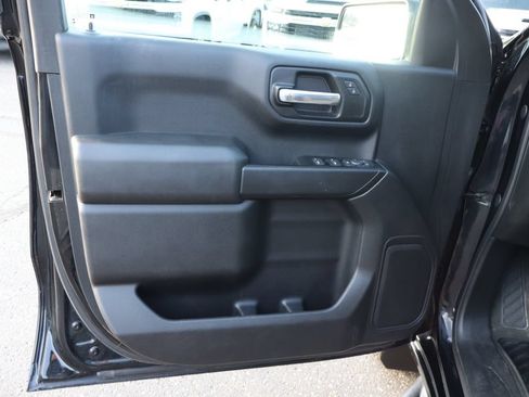 Used 2019 Chevrolet Silverado 1500 Custom Trail Boss w/ Custom Convenience Package AWD/4WD image 17