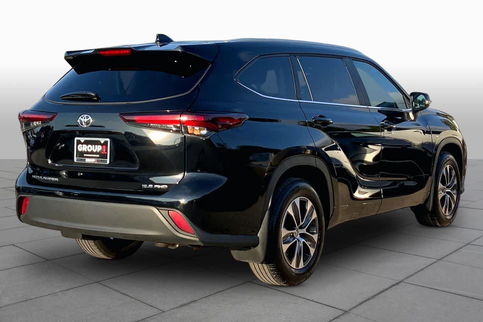Used 2026 Toyota Highlander XLE AWD/4WD image 13