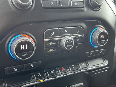 Used 2021 Chevrolet Silverado 1500 LT image 16