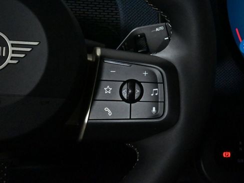 Used 2025 MINI Cooper Countryman SE w/ Comfort Package Max image 19