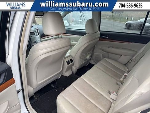 Used 2013 Subaru Outback 2.5i Limited w/ Moonroof Pkg image 9