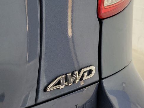 Used 2011 Toyota RAV4 4WD image 7