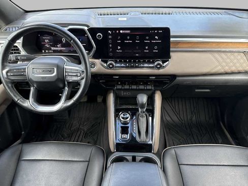 Used 2023 GMC Canyon Denali image 15