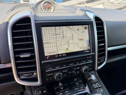 Used 2015 Porsche Cayenne Diesel w/ Premium Plus Package AWD/4WD image 31