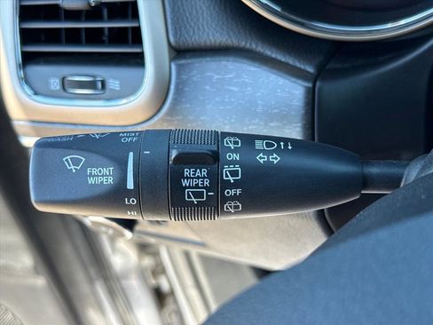 Used 2016 Jeep Grand Cherokee Limited w/ Luxury Group II AWD/4WD image 25