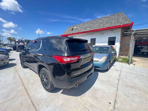 Used 2020 Chevrolet Traverse LT FWD image 6