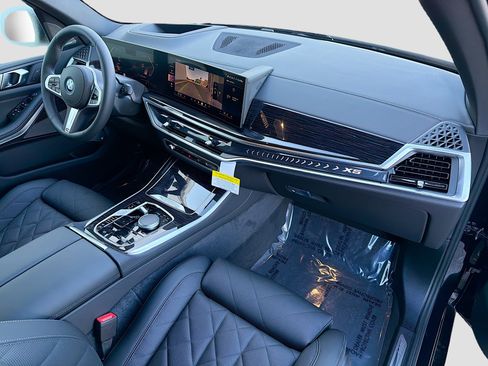 New 2026 BMW X5 xDrive50e w/ M Sport Package image 13