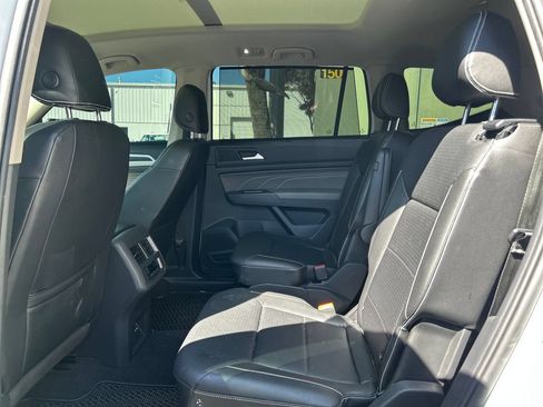 Used 2021 Volkswagen Atlas SE w/ Panoramic Sunroof Package FWD image 10