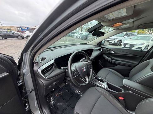 Used 2025 Buick Encore GX Preferred image 35
