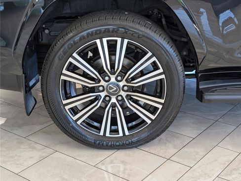 Used 2024 Lexus LX 600 4WD w/ Appearance Package image 10