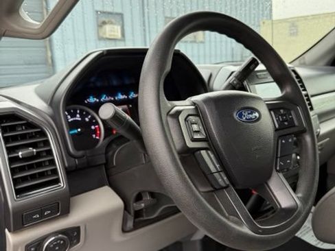 Used 2021 Ford F250 XLT w/ XLT Premium Package AWD/4WD image 13