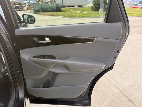 Used 2016 Kia Sorento EX image 20