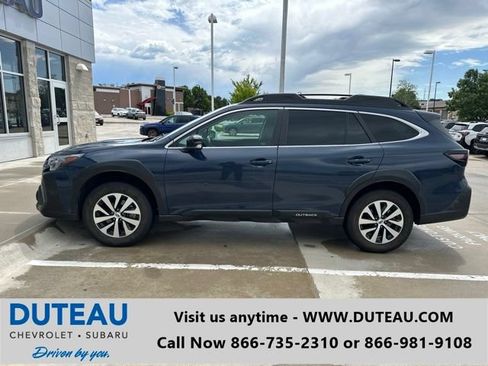 Used 2025 Subaru Outback Premium w/ Popular Package #1A AWD/4WD image 1