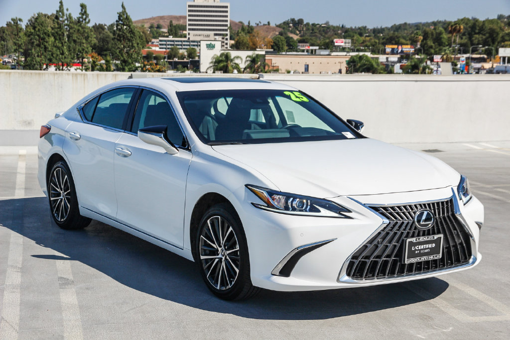 Certified 2025 Lexus ES 300h w/ Premium Package FWD image 3