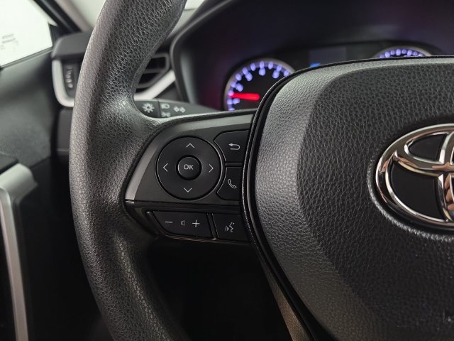 Used 2022 Toyota RAV4 LE AWD/4WD image 14