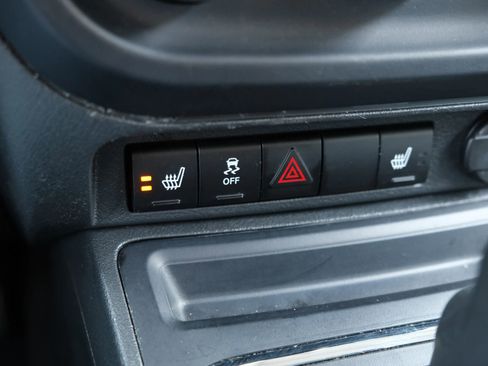 Used 2016 Jeep Patriot High Altitude image 30