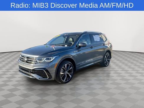 Used 2023 Volkswagen Tiguan SEL R-Line image 4