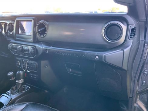 Used 2019 Jeep Wrangler Unlimited Sport S AWD/4WD image 17