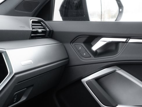 New 2025 Audi Q3 2.0T Premium image 12
