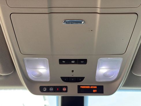 Used 2019 Buick Envision Essence image 19