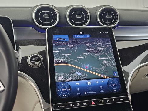 Certified 2025 Mercedes-Benz GLC 350e 4MATIC image 20