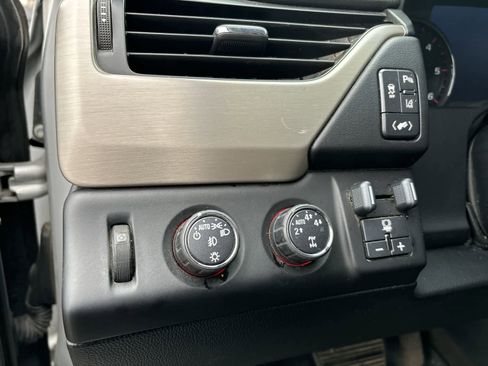 Used 2015 GMC Yukon Denali w/ Open Road Package image 8