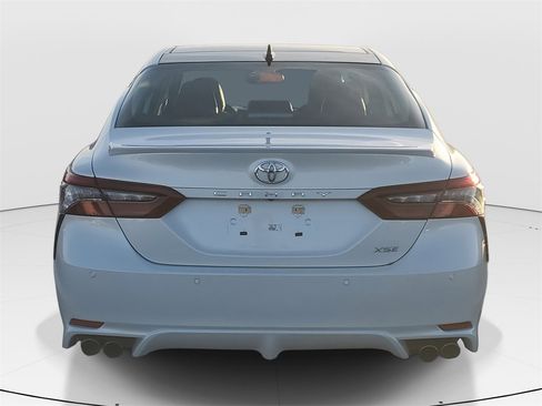 Used 2022 Toyota Camry XSE image 6