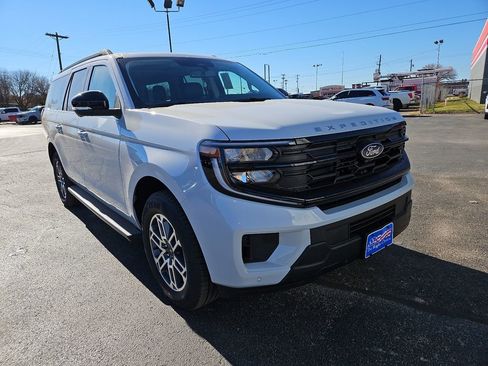 New 2025 Ford Expedition Max Active image 2