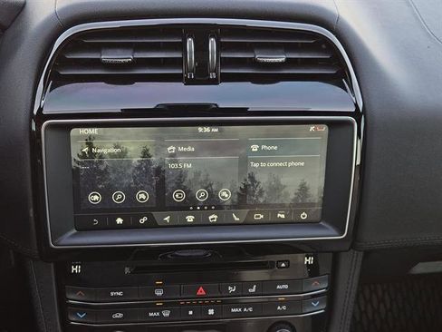 Used 2020 Jaguar F-PACE Prestige image 13