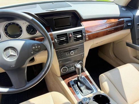 Used 2011 Mercedes-Benz GLK 350 4MATIC image 18