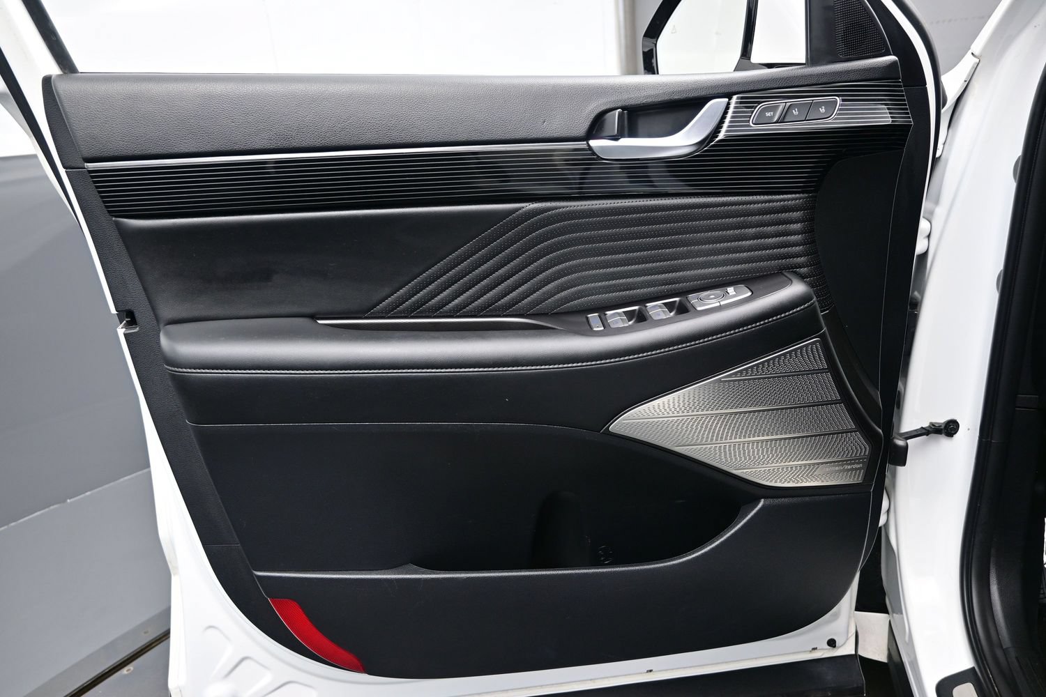 Certified 2024 Hyundai Palisade Calligraphy AWD/4WD image 9