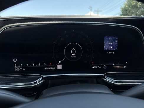 Used 2021 Cadillac Escalade ESV Sport w/ LPO, ONYX Package AWD/4WD image 17