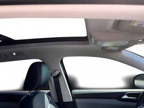 Used 2023 Volkswagen Taos SE image 27