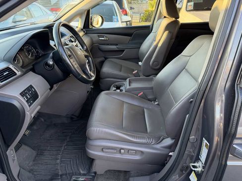 Used 2015 Honda Odyssey Touring Elite image 8